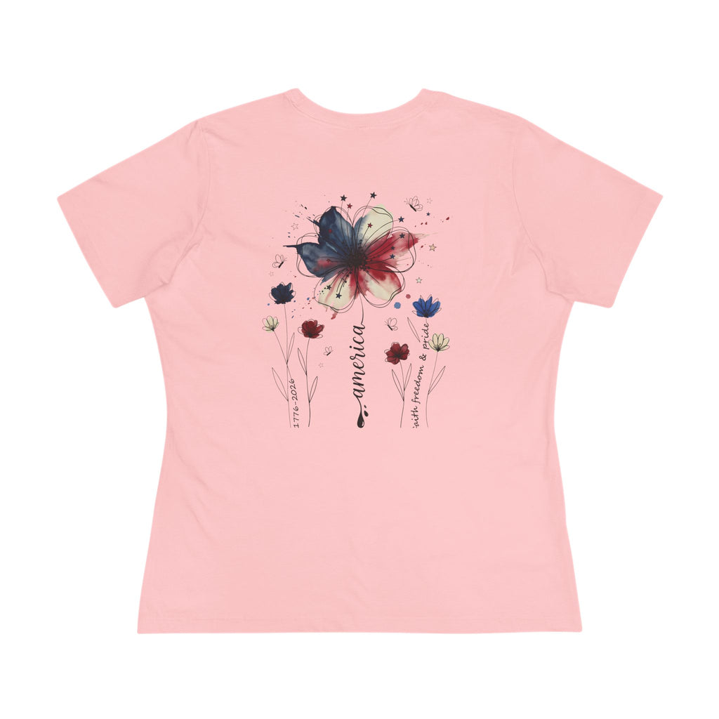 Size and fit guide for the women's relaxed patriotic floral tee, sizes S to 3XL